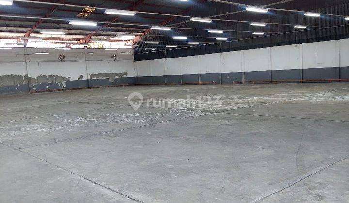 Gudang Siap Pakai di Tanjung Priuk Jakut  8
