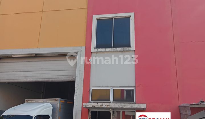 Gudang di Bizzpark green sedayu cakung cilincing 162 m HGB Bagus jakarta timur Gudang di Bizzpark green sedayu cakung cilincing 162 m HGB Bagus jakarta timur