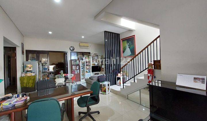 Di Jual Rumah Bagus 2 Lantai Hoek. Di Cluster Asera One South Harapan Indah Bekasi Barat 2