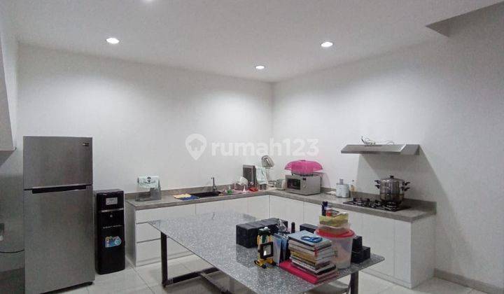 Dijual Rugi Rumah Full Renovasi di Jakarta Garden City, Jak Timur 2