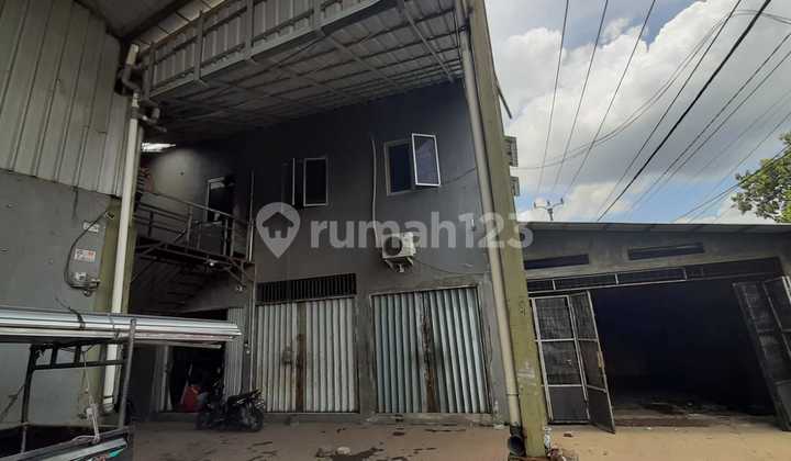 For Rent & For Sale Nice Warehouse with a luxurious & clean office, 3-door employee mess, and 2 units of Hoist Crane in Tarumajaya, Bekasi. For Rent & For Sale Nice Warehouse with a luxurious & clean office, 3-door employee mess, and 2 units of Hoist Crane in Tarumajaya, Bekasi.