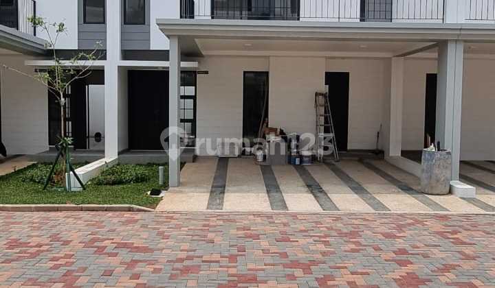 For sale at a loss / for rent new beautiful house number at Maison de Wisteria, Cakung, East Jakarta