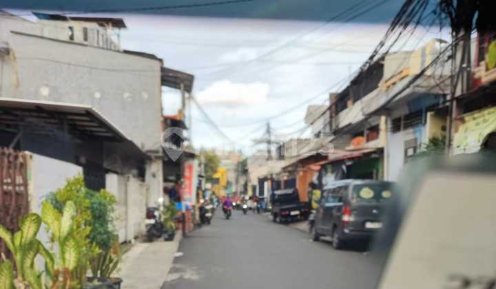 Dijual Rumah Tua Hitung Tanah di Kuning Muda Kelapa Gading - SHM, bisa 2 Mobil, Harga Nego!