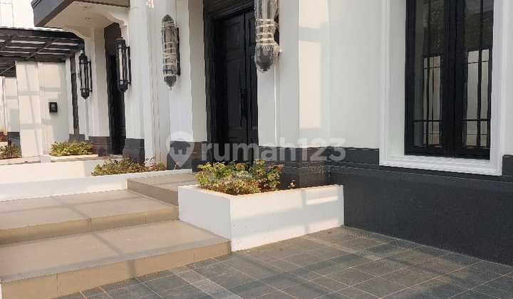 For rent: house in Jasmia cluster, Summarecon Crown Gading SCG, Bekasi