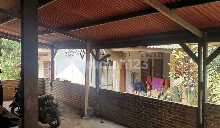 Quick Sale Plot + Villa on Jl Cirendeu - Cigudeg, West Bogor.