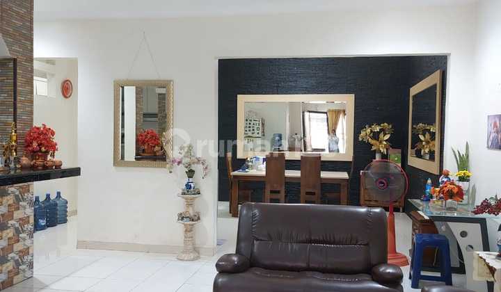 Dijual Rumah 2 lantai aralia renovasi sudah di dak luas 8x20 harapan indah 