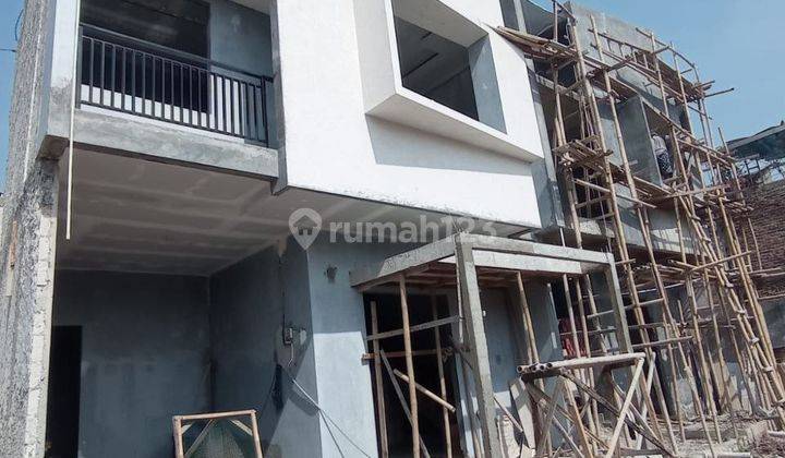 Rumah di Swatantra V, Komsen Jatiasih Bekasi 2 Lantai SHM 3