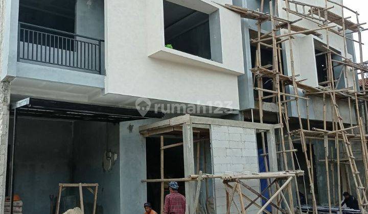 Rumah di Swatantra V, Komsen Jatiasih Bekasi 2 Lantai SHM 2