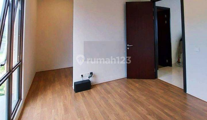 Rumah 2 Lantai Bagus Unfurnished di Precia, Tangerang 2