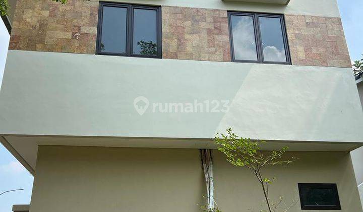 Rumah 2 Lantai di Azura Starlight, Tangerang Renov Mandiri 2