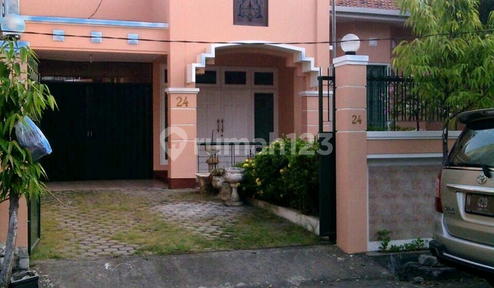 Dukuh Pakis dekat Mayjen n tol, terawat siap huni