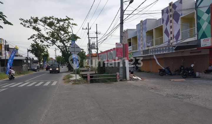 Dahanrejo Townhouse Shop 2