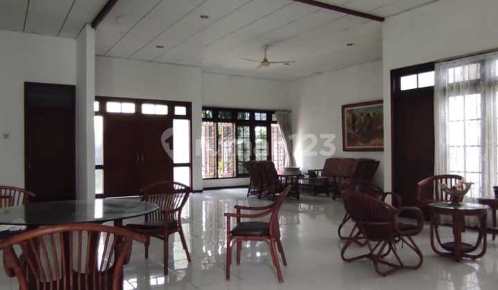 Bintang Diponggo, luas asri 2