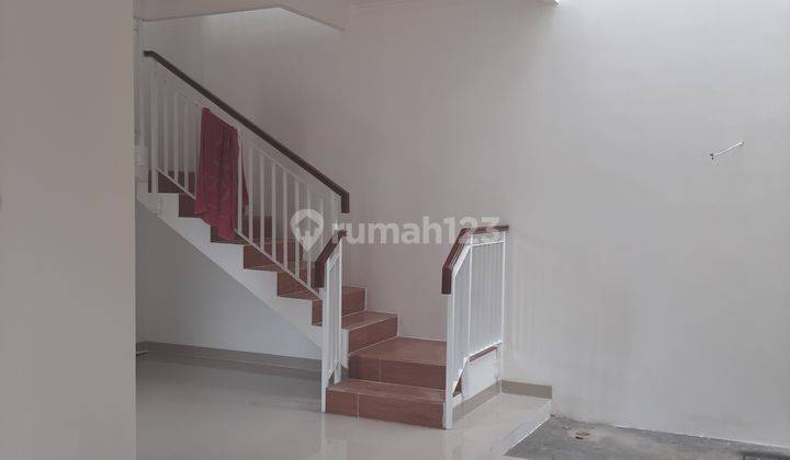 Rumah 2 Lantai 900 Jutaan Dekat Jalan Utama 15 Menit Ke Tol Cijago 8