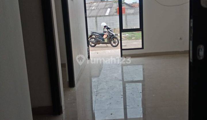 Rumah 10 Menit Ke Jalan Raya Bogor Dekat Smpn 12 Depok 2