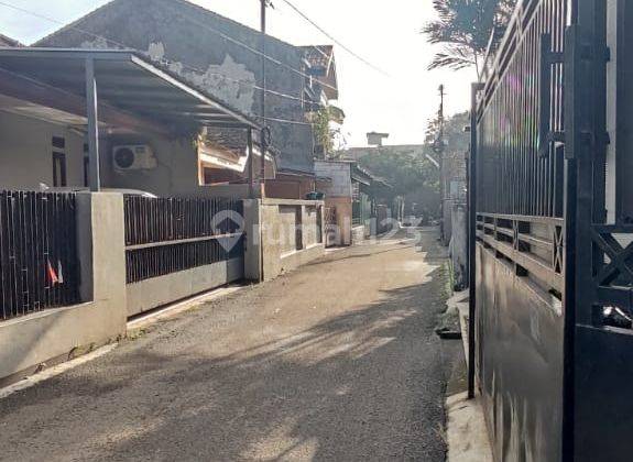 Rumah terawat super nyaman siap huni di Moh Toha 2