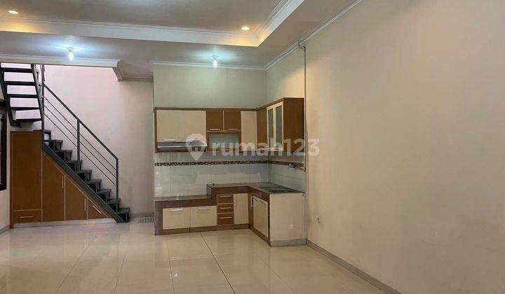 Rumah asri super nyaman siap huni di Singgasana Pradana, Bandung 11
