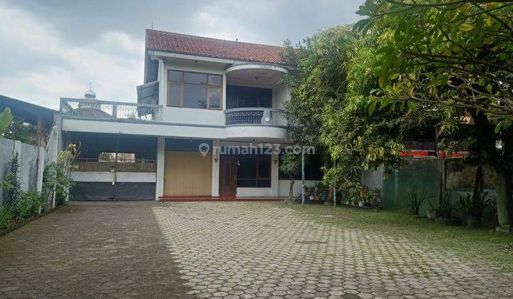 Rumah super nyaman di mainroad bypass Margahayu - Metro Bandung 1