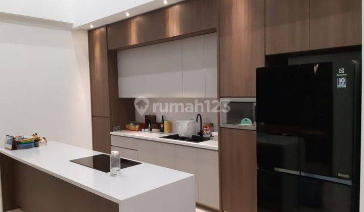 Jarang ada! Rumah Lux Full Furnished di Taman Sakura Pratista 1