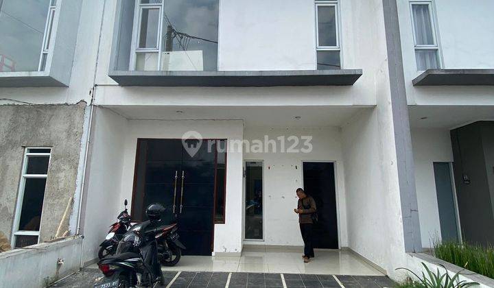 Jual Cepat di bawah Pasar! Rumah minimalis siap huni di 
Nata Endah - Kopo Sadang
 1