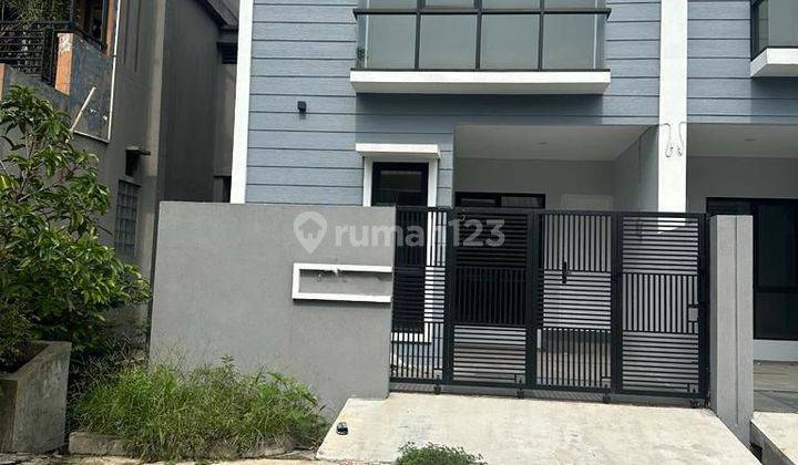 Jual Cepat Rumah Baru Minimalis Desain cocok untuk Pasangan Muda komplek Taman Holis Indah Bandung 1