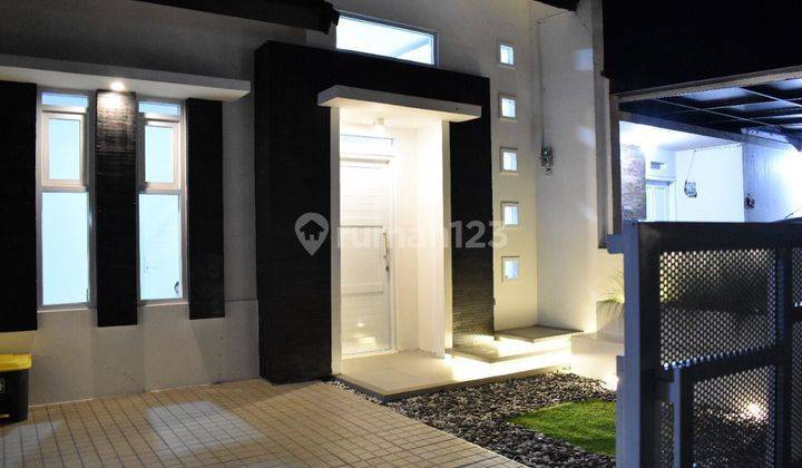 Rumah 2 Lantai Minimalis Cantik full furnished di Ciwastra Bandung Selatan 1