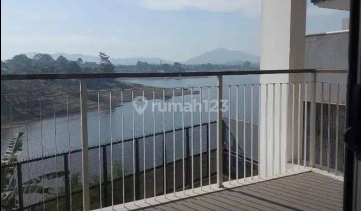 Rumah hitung tanah dengan view danau nan indah di Kota Baru Parahyangan 1