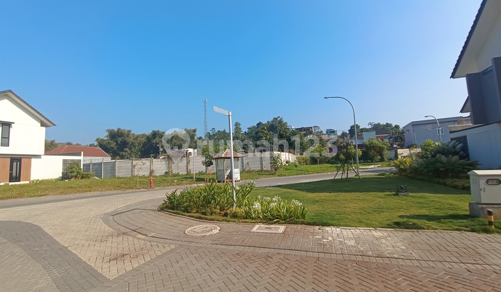 Jarang Ada! Rumah Badan Rasa Hoeck Dengan Sirkulasi Udara Yang Baik Serta View Taman 2