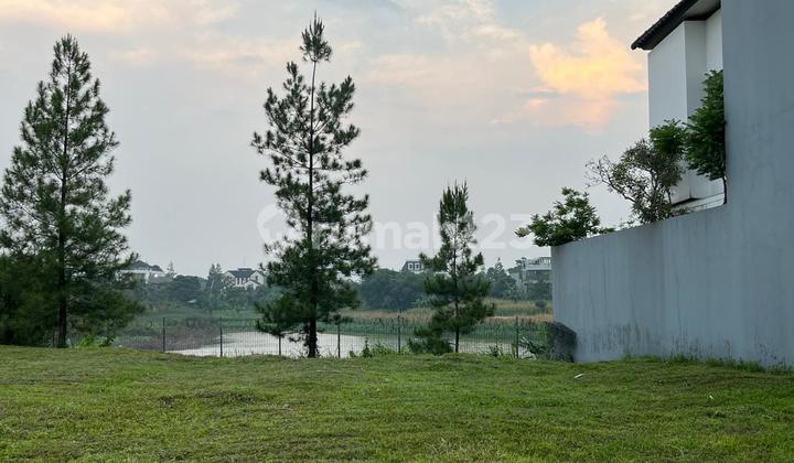 Affordable Building Lots Ready to Construct with Eternal Lake View in Kota Baru Parahyangan