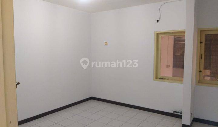 Rumah 2 Lantai di taman alfa Indah joglo kebun jeruk Jakarta barat  1