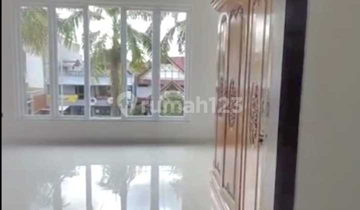 Cheap 4-Story Shophouse in Banjar Wijaya, Cipondoh, Tangerang City, Banten 2