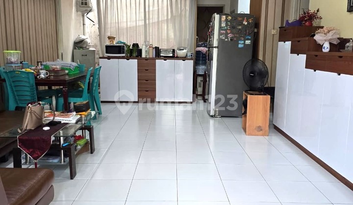 Rumah Bagus 4 Kamar Tidur Area Strategis di Poris Paradise Ekslusif Cipondoh 