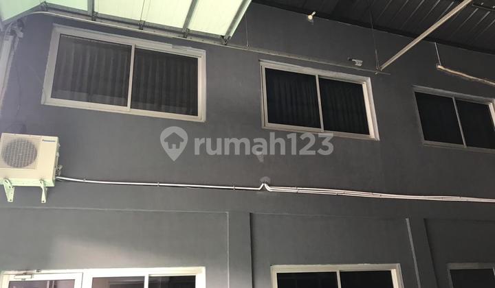 Very Spacious Warehouse for Business Use, Equipped with Freight Elevator in Comfortable Area of BSD.