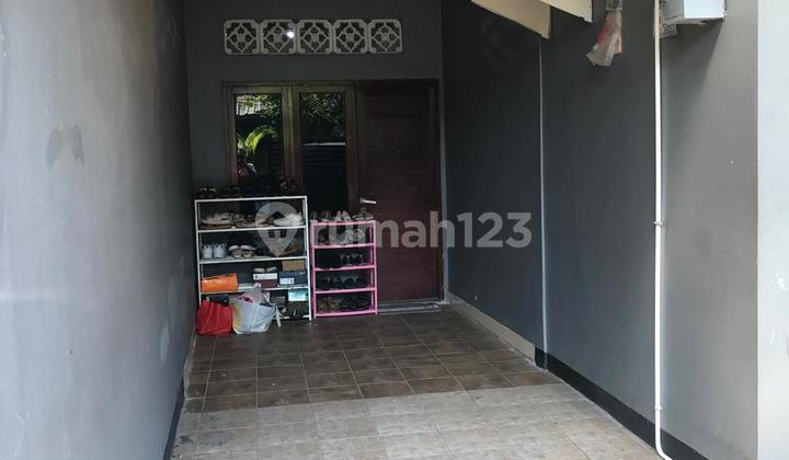 Negotiable House with Good SHM in Cempaka Putih, Central Jakarta 2