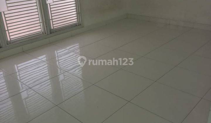 Rumah di Permata Buana, Puri Indah 2 Lantai Siap Huni Lokasi Strategis Nego 2