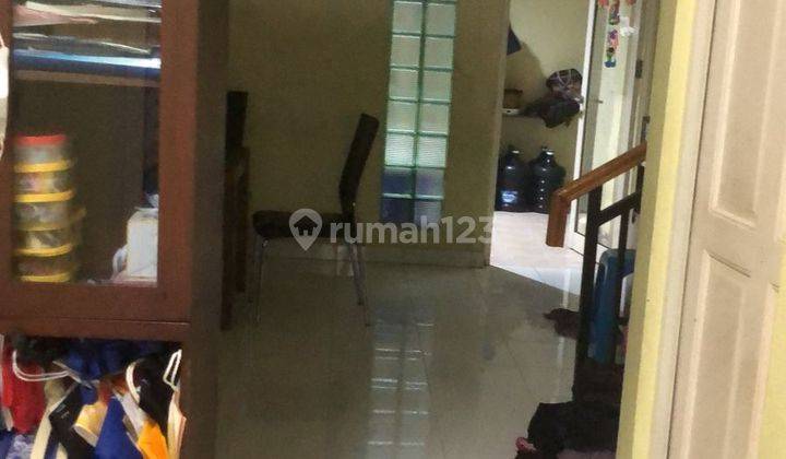 Rumah Sangat Bagus Dan Terawat di Taman Semanan Indah Strategis 1