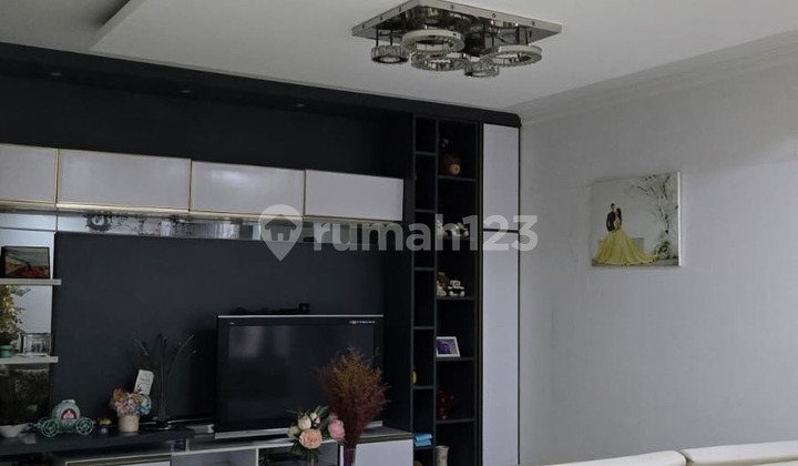 BU Nego Sampai Deal Rumah Full Renovasi dan Semi Furnished di Cluster Amerika Green Lake City