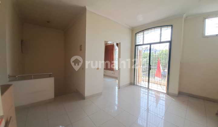 Nepis! Rumah Bagus sudah SHM Area Strategis di Taman Semanan Indah Jakarta Barat