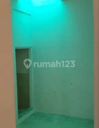 Bisa Nego, Rumah Strategis dan Bagus di Taman Semanan Indah  2