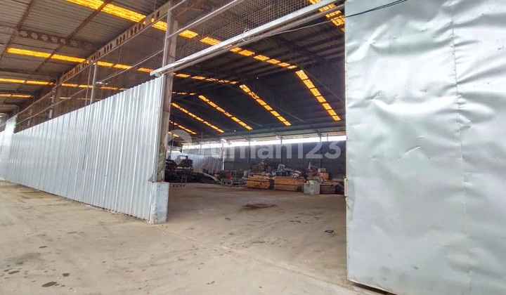 Super Spacious Warehouse with Strategic Access & Flood-Free in Daan Mogot, West Jakarta