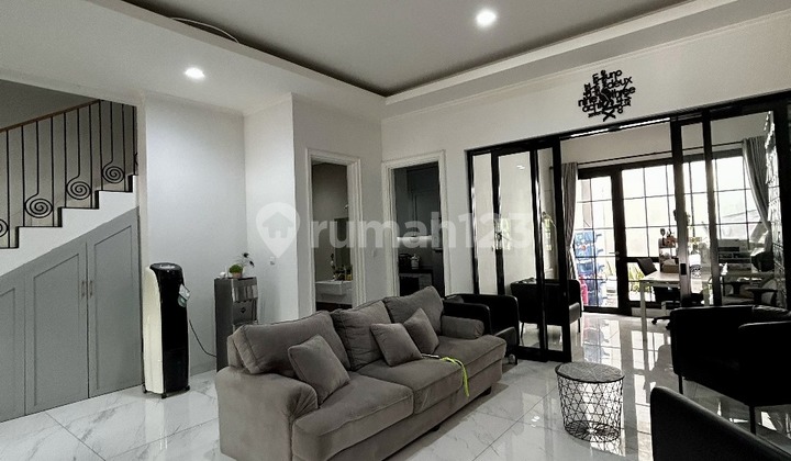 Jual Cepat! Nego Tipis Rumah Hadap Danau, Semi Furnished Free AC di Sutera Winona Alam Sutera 2