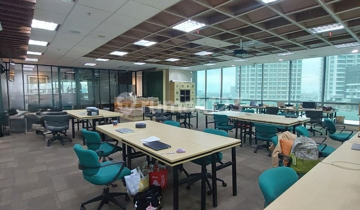 Harga Bisa Nego! Tempat Usaha buat Office, Luas Bagus & Furnished di Apartemen St. Moritz Jakarta Barat Harga Bisa Nego! Tempat Usaha buat Office, Luas Bagus & Furnished di Apartemen St. Moritz Jakarta Barat