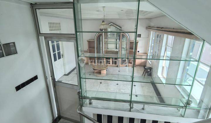 Rumah Mewah, Bagus dan Luas di Ketapang Cipondoh 1