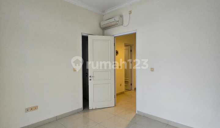 Rumah Area Dekat Tol Karang Tengah & Lingkungan Nyaman di Cluster Europe Green Lake City Rumah Area Dekat Tol Karang Tengah & Lingkungan Nyaman di Cluster Europe Green Lake City