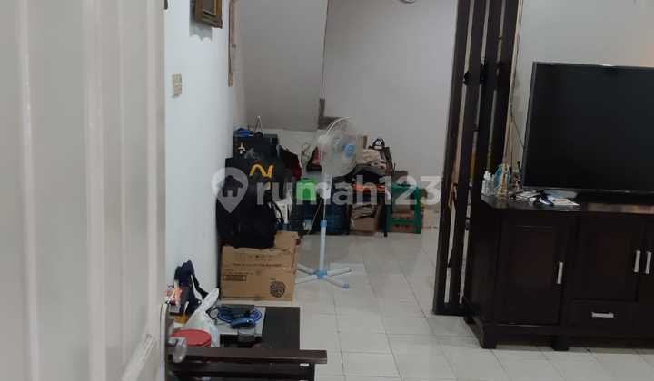 Nice House Ready to Occupy with Strategic Location and Affordable Price, Negotiable! in Metland Puri 2