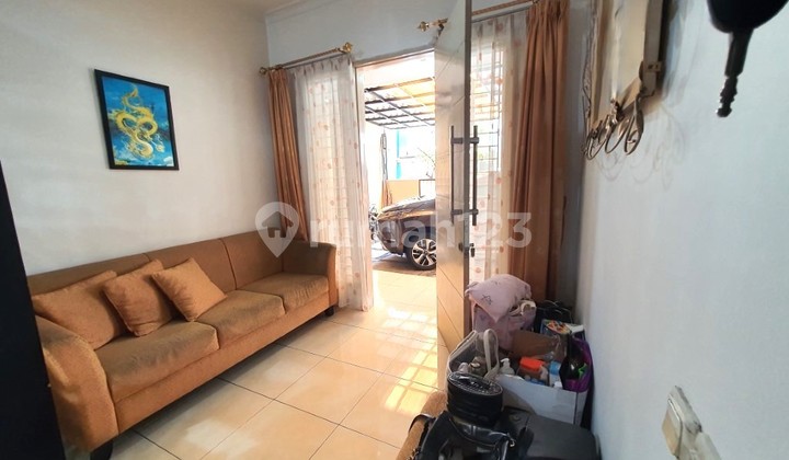 Rumah Semi Furnished Hadap Timur di Perum Permata Puri Media Jakarta Barat
