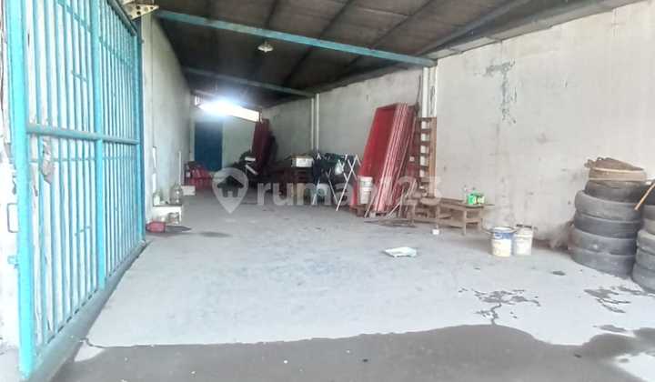 The Miami warehouse is good with office space in Kalideres, West Jakarta. The Miami warehouse is good with office space in Kalideres, West Jakarta.