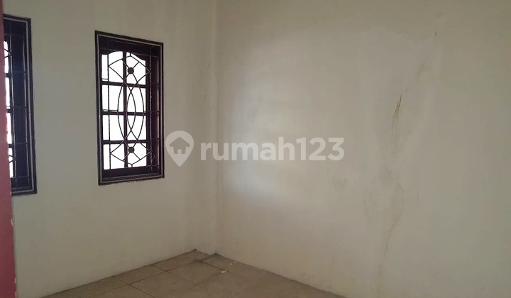 Rumah Semi Furnished, Hadap Selatan di Jelambar Jakart Barat Nego! 2