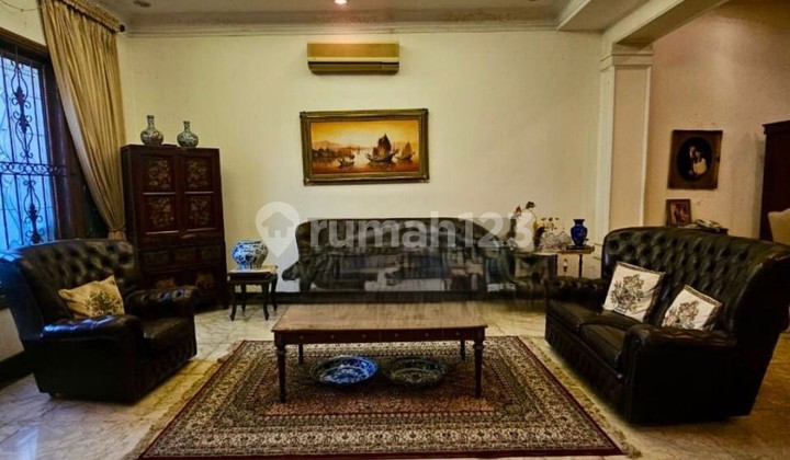 Siap Huni! Rumah 2 Lantai Bagus & Luas di Kebayoran Baru, Lokasi Premium Harga Nego!