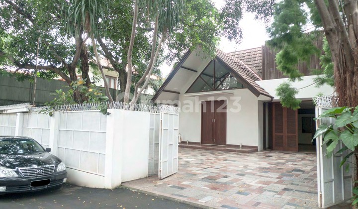 Harga bisa nego! rumah tampak depan kecil, dalemnya luas beneran hidden gem vibesnya kaya villa pribadi di kemang Harga bisa nego! rumah tampak depan kecil, dalemnya luas beneran hidden gem vibesnya kaya villa pribadi di kemang